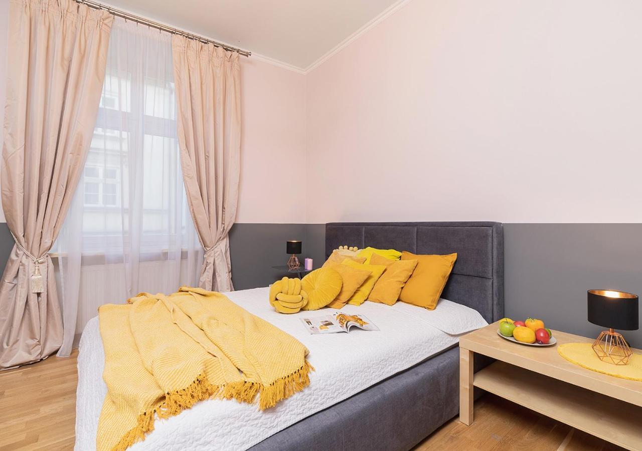 Around Market Square Apartments 크라쿠프 객실 사진